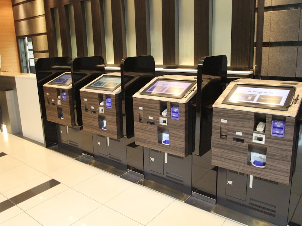 Apa Hotel Sendai Eki Itsutsubashi Buitenkant foto